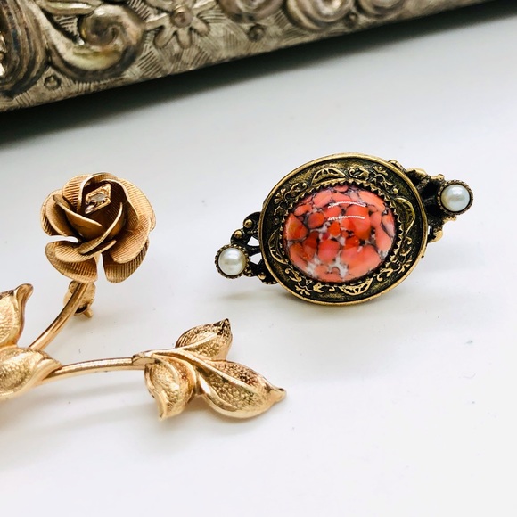 Vintage Original by Robert Pin & Gold Flower Brooch - Picture 7 of 16